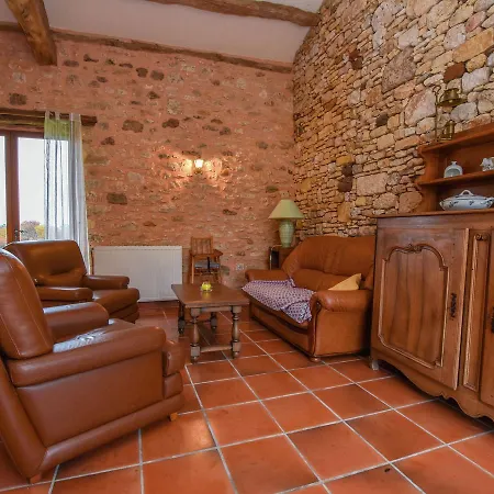 Lovely Holiday Home In Biron With Swimming Pool Feriehus *