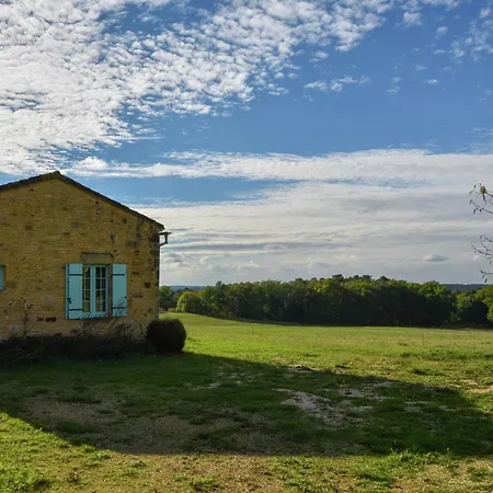 Feriehus Lovely Holiday Home In Biron With Swimming Pool *